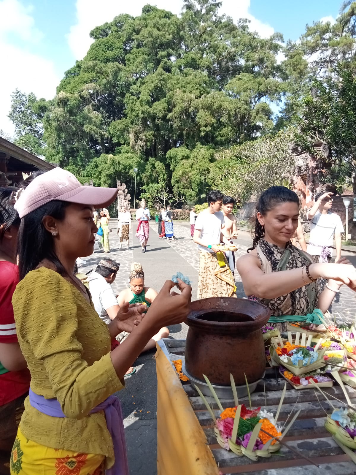 Water-Temple-Bali-offerings-7-Gulden